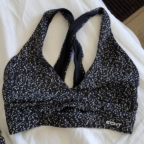 Matching Athletic set - Picture 2 of 6